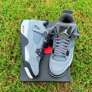 Jordan 4 Cool Grey (2019)